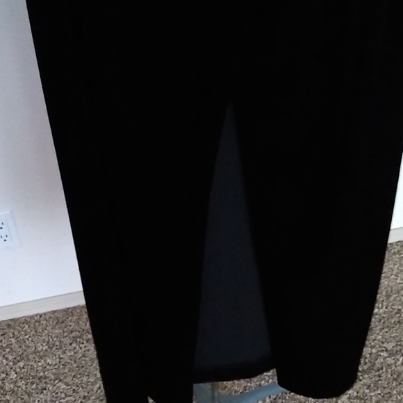 Velvet long skirt with pants attached - Picture 4 of 5